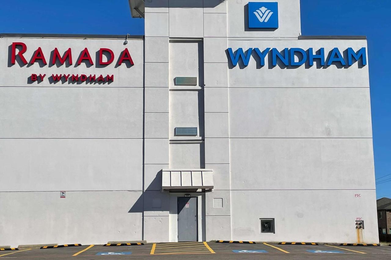 Ramada By Wyndham Dfw Airport Hotel Irving Ngoại thất bức ảnh