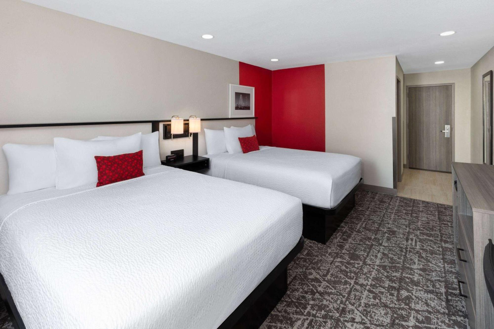 Ramada By Wyndham Dfw Airport Hotel Irving Ngoại thất bức ảnh