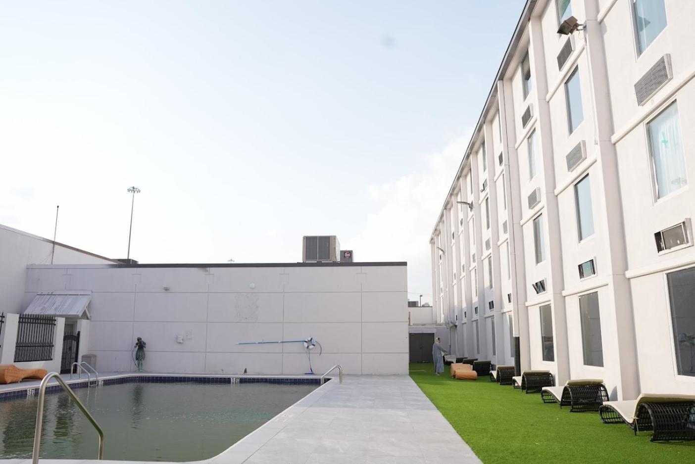 Ramada By Wyndham Dfw Airport Hotel Irving Ngoại thất bức ảnh