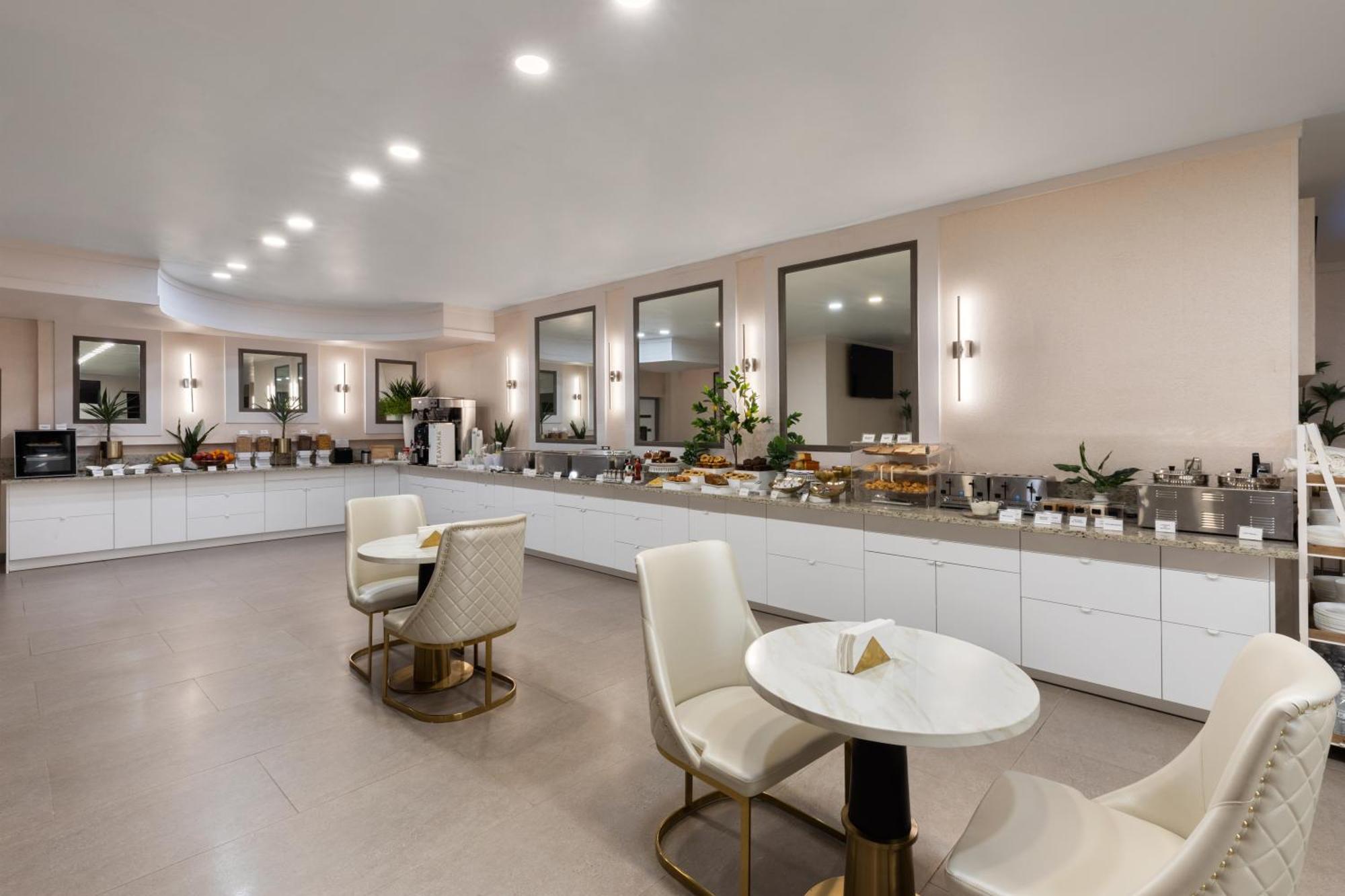 Ramada By Wyndham Dfw Airport Hotel Irving Ngoại thất bức ảnh